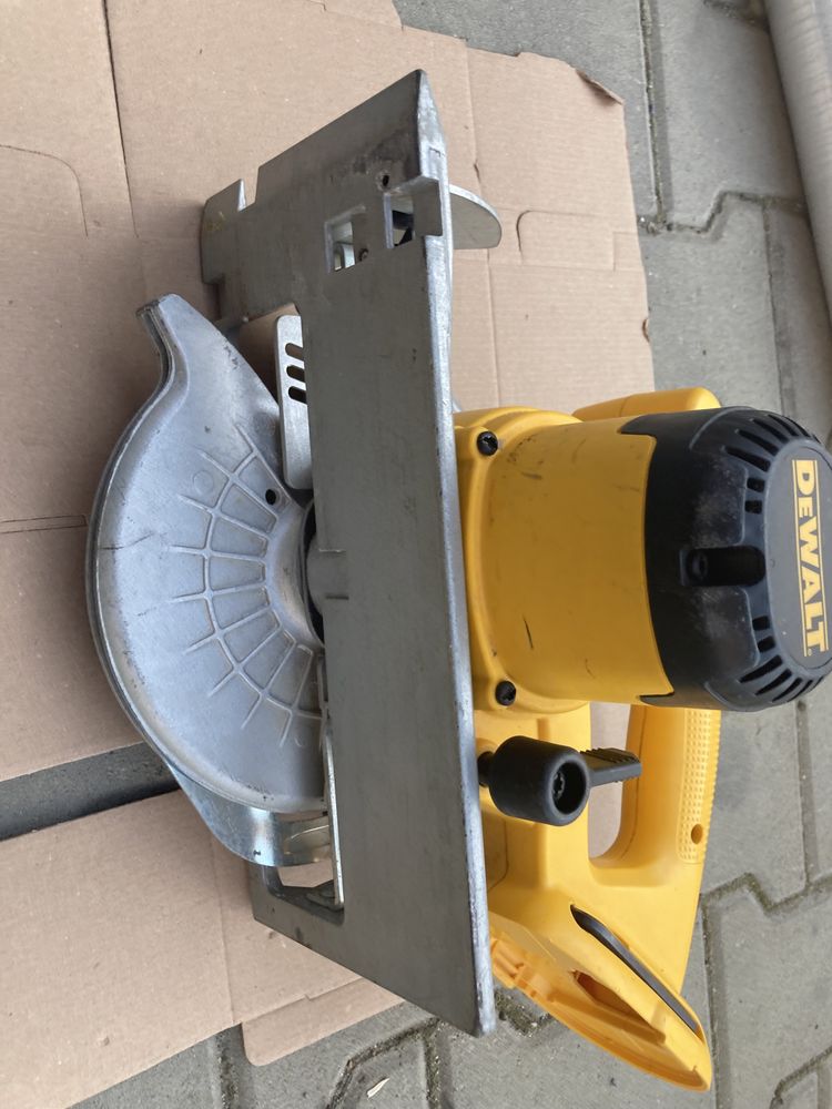 Fierastrau Circular Dewalt DC 390 Doar Corp fara Panza