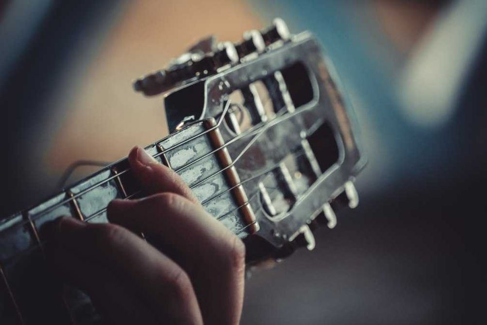 Уроки игры на акустической гитаре! Для взрослых и детей!