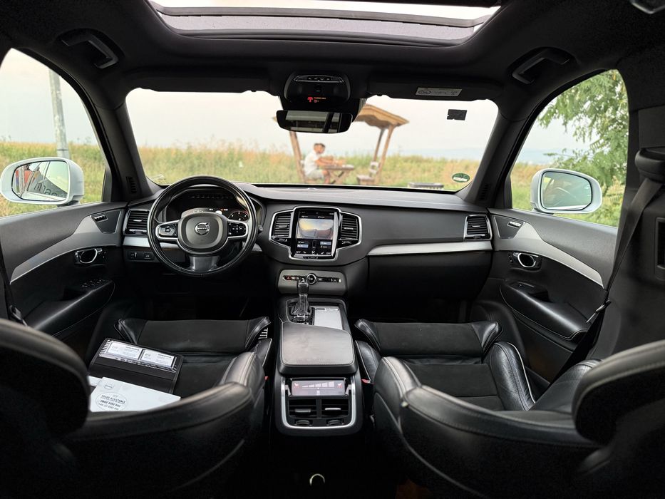 Volvo xc 90 R-design 7 locuri D5 235 cai 4x4 full options!!