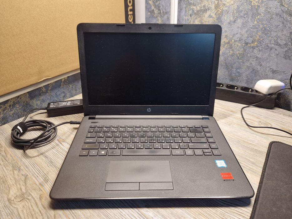 Ноутбук HP для работы модель 14-bs027ur Corei5