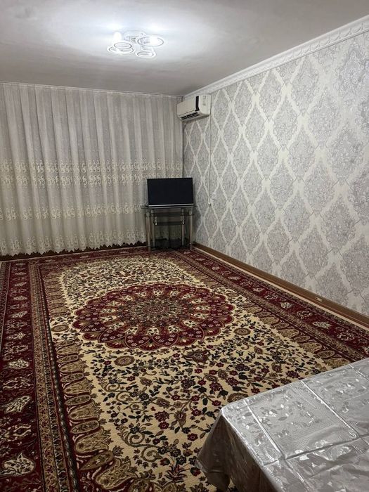 Гулливер томонда жойлашган 3 хонали квартира ижарага берилади