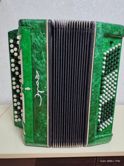 Баян в очень хорошем состоянии