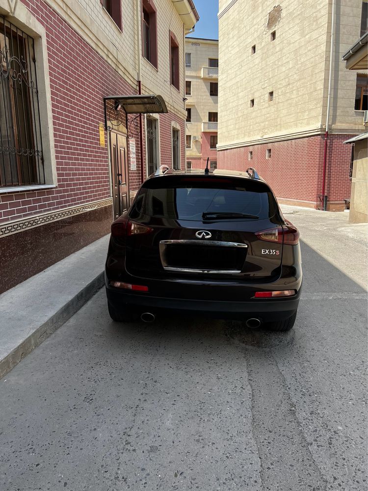 Продается Infiniti EX35S Полный привод, автомат