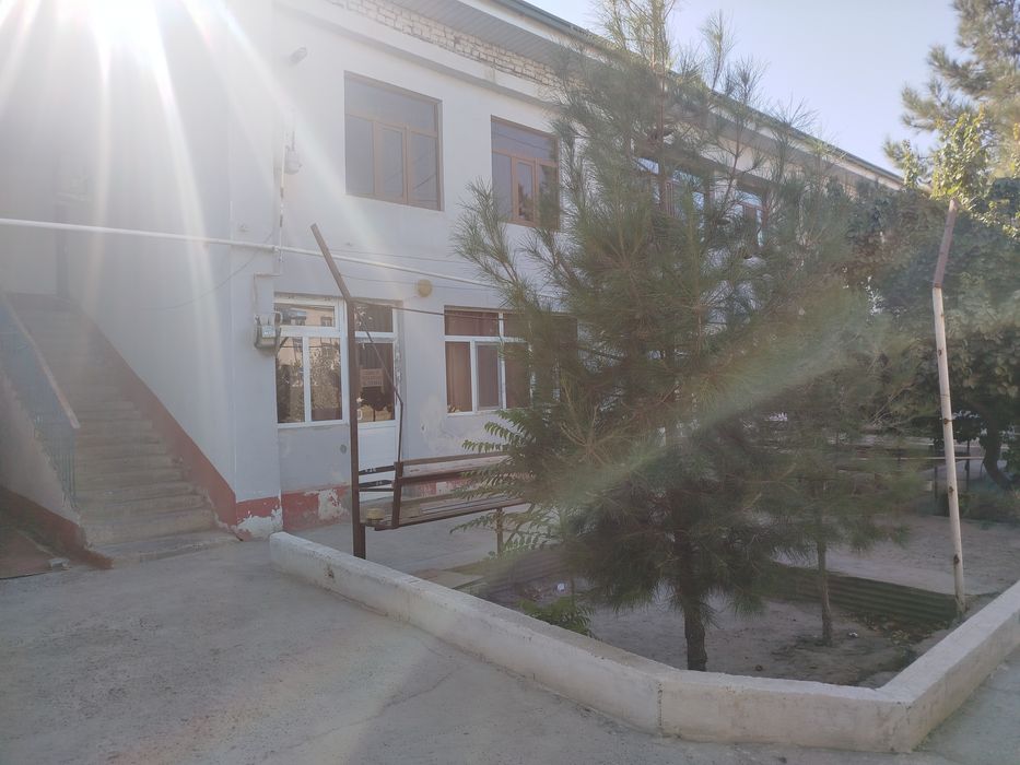 Romotan gafur gulom 3 xonali 1 etaj  dom 6 chi  xonadon
