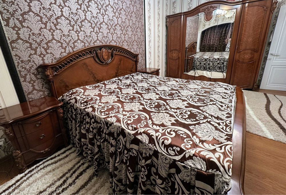 Спальный гарнитур