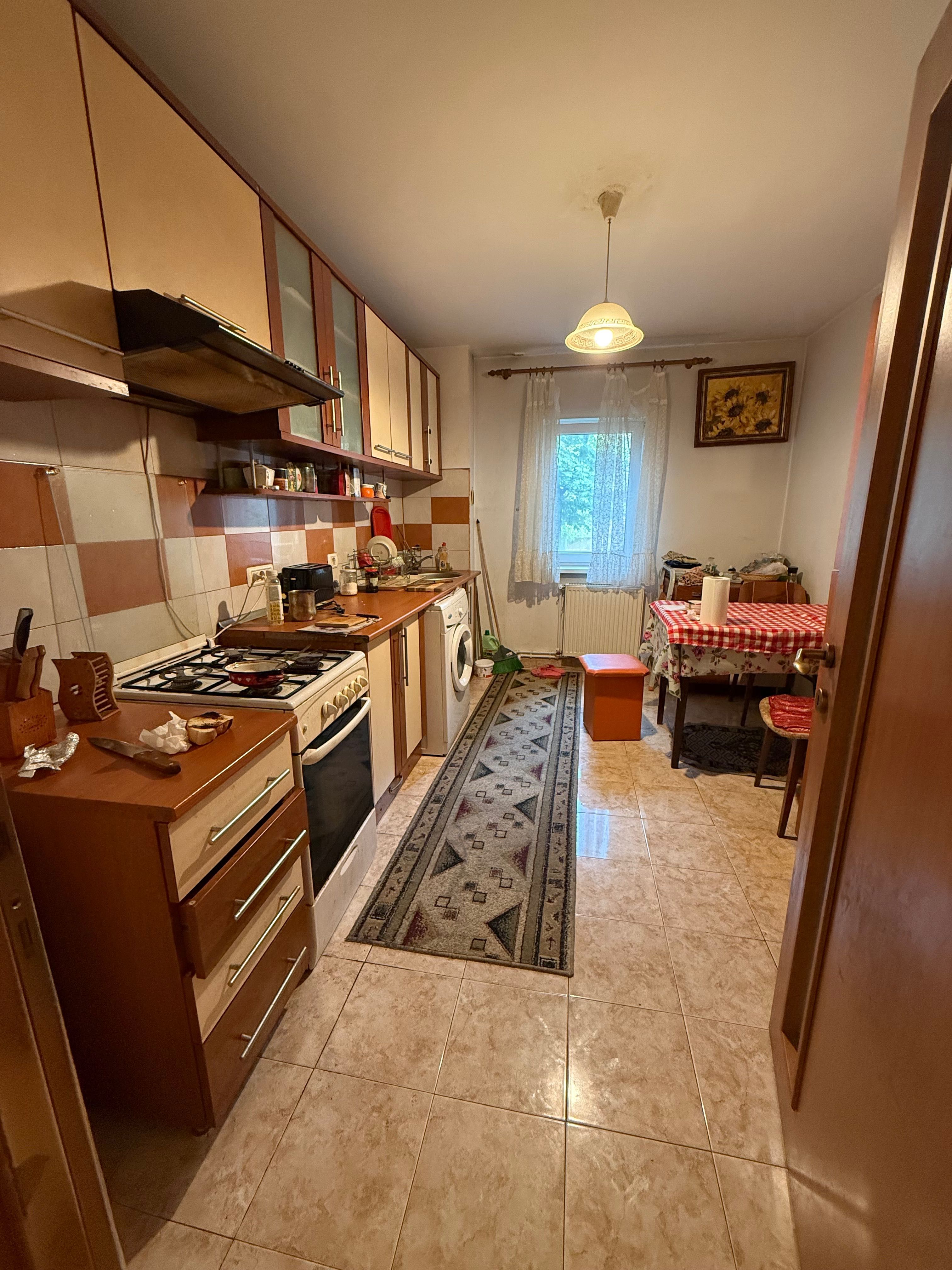 Vând Apartament 4 camere Râmnicu Vâlcea - Ion Referendaru