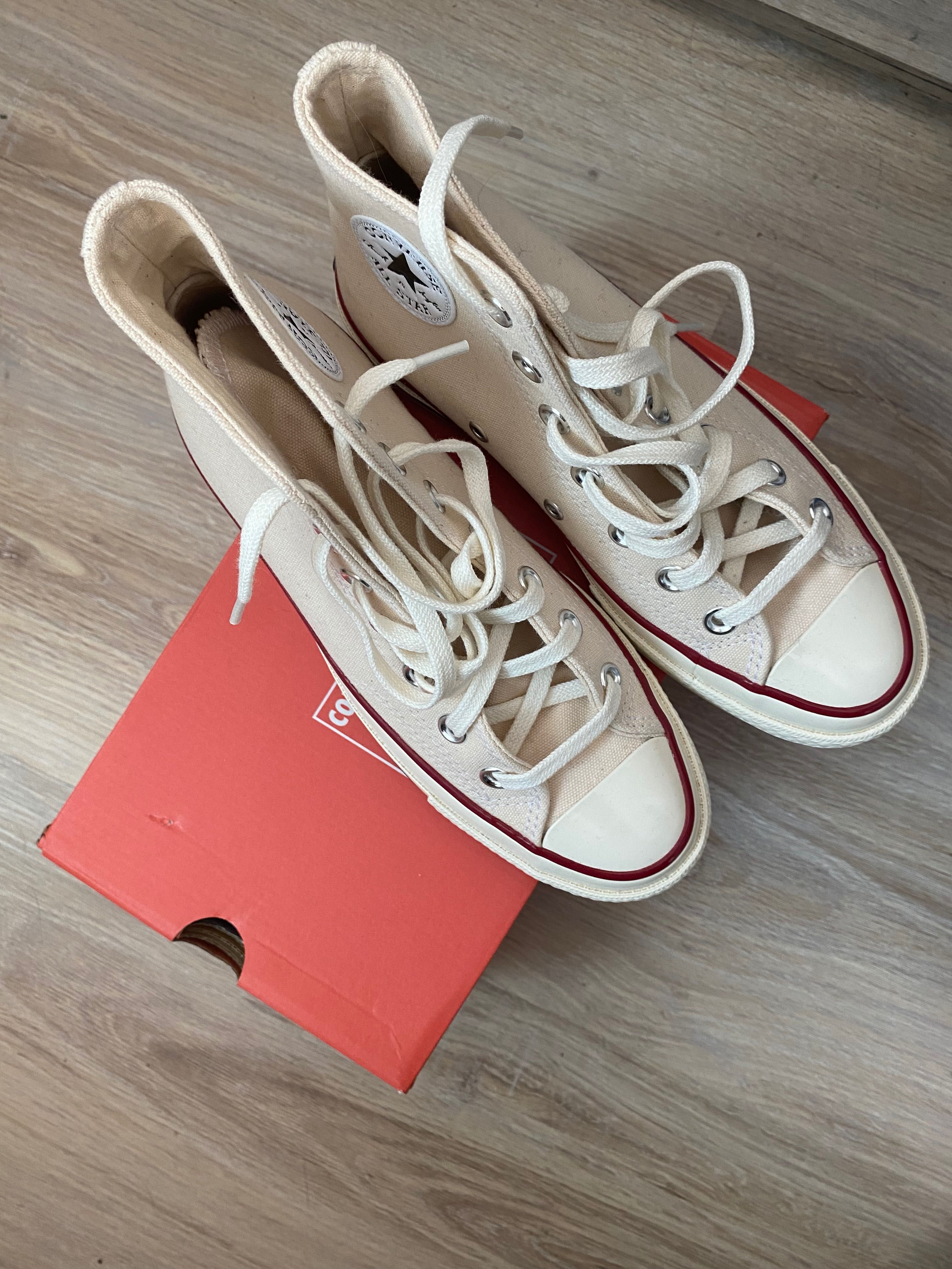 Converse дамски кецове chuck taylor чисто нови 36.5 цвят екрю