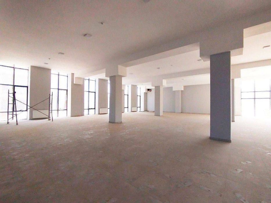Продаётся помещение Пойтахт т.ц, 2000 м²