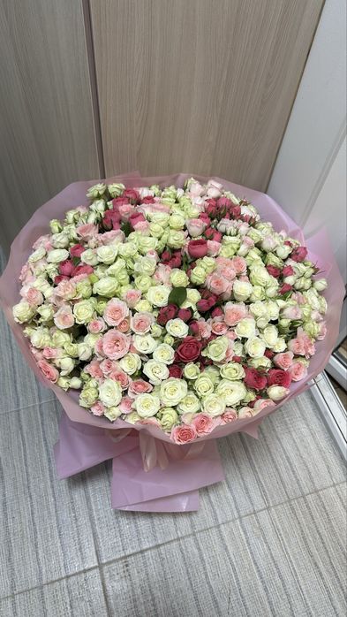 Цветы, кустовые розы.