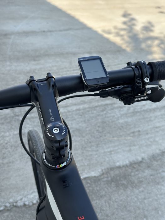 Bicicletă unicat – carbon Cube cursieră/MTB urban 1x11, mărime 60