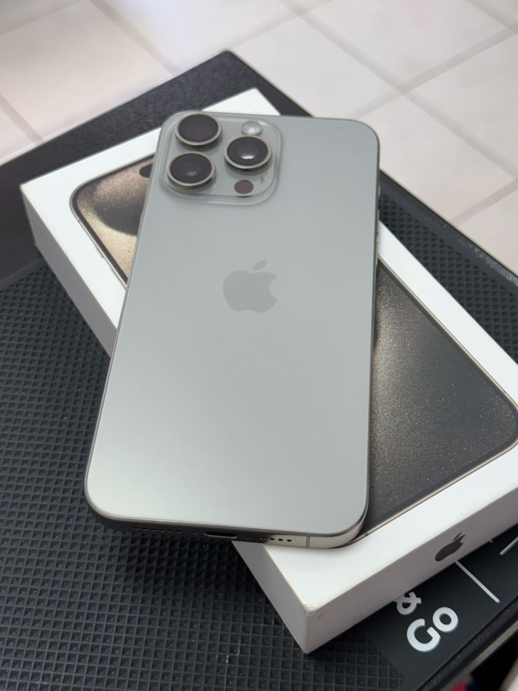 Apple iPhone 15 Pro Max,Natural Titanium,256GB *КатоНов*