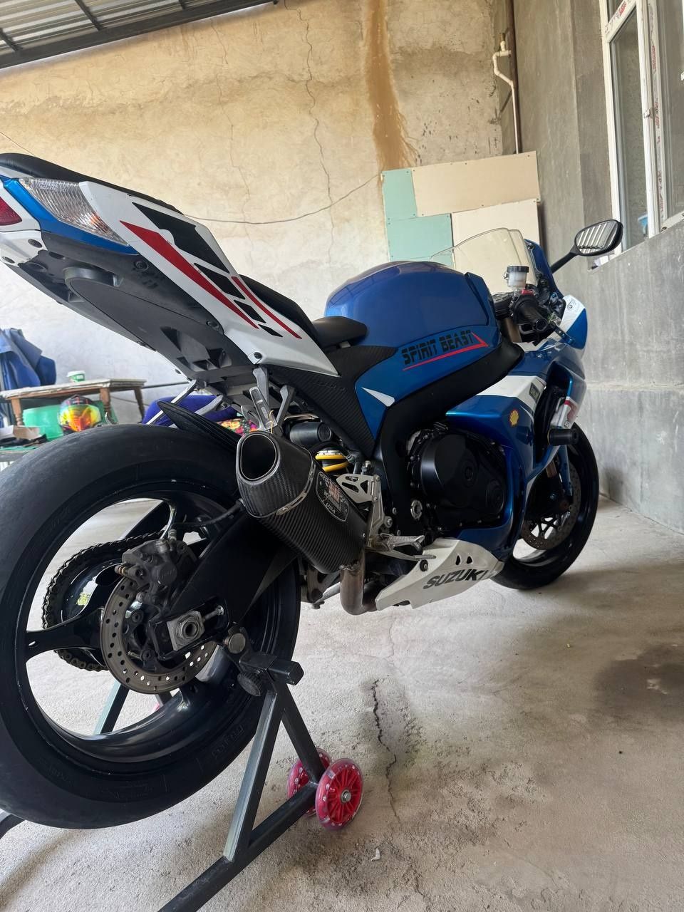 Mototsikl Sotiladi Suzuki GSX