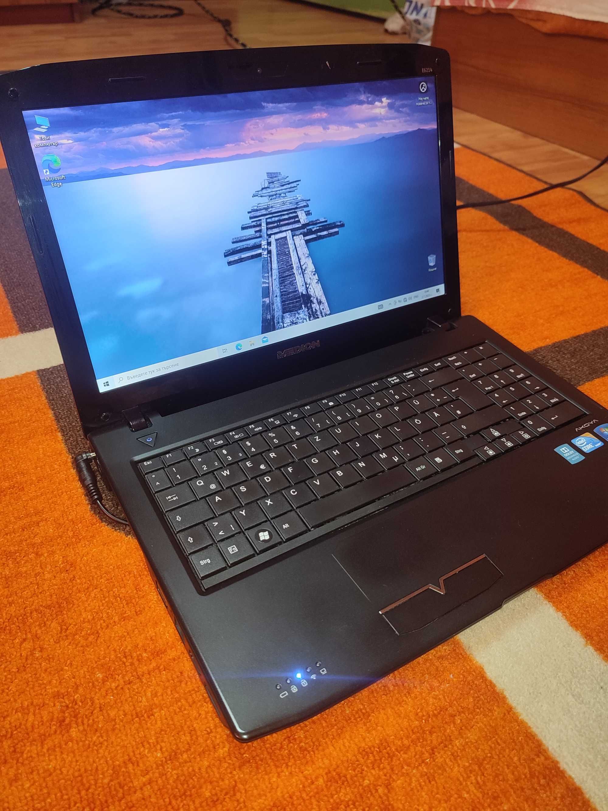 Лаптоп Medion Akoya 15.6 инча Intel Core i3