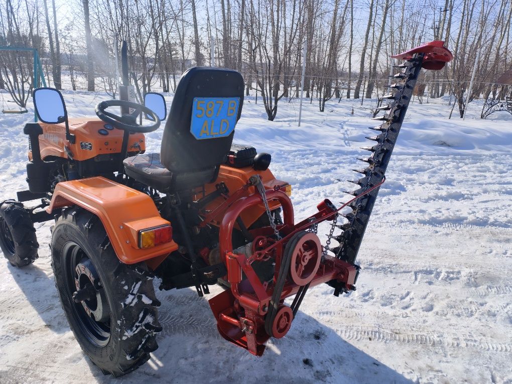 Продам минитрактор УРАЛЕЦ 220