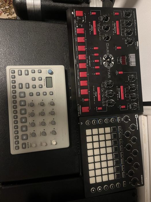 Drum Machine Groovebox Synth Elektron Novation RedSound