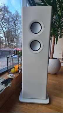 Уникални аудиофилски тонколони KEF LS60 Wireless - чисто нови, 1400W