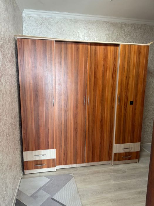 Продам шкаф, прихожку и диван