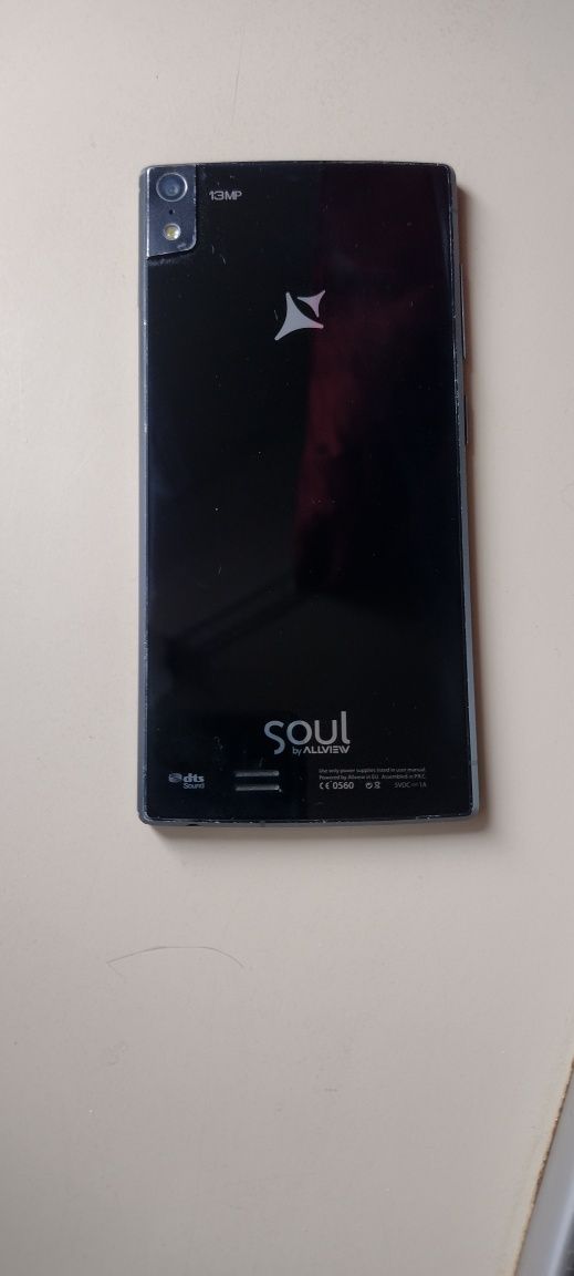 vând telefon. fără incarcator