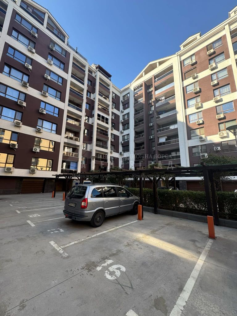 Продава се Двустаен апартамент в Пловдив, Тракия - 90 кв.м за 1600 €/кв.м - Снимка #1