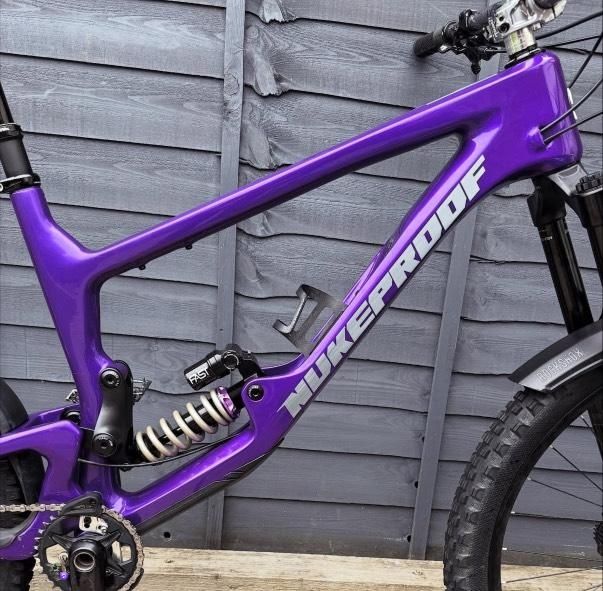 Nukeproof Giga 297 Fast Edition