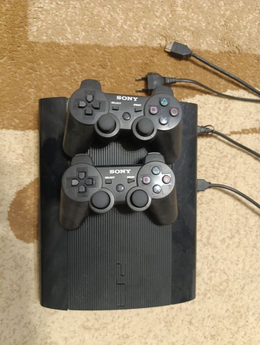 Продам пс3 все игры есть