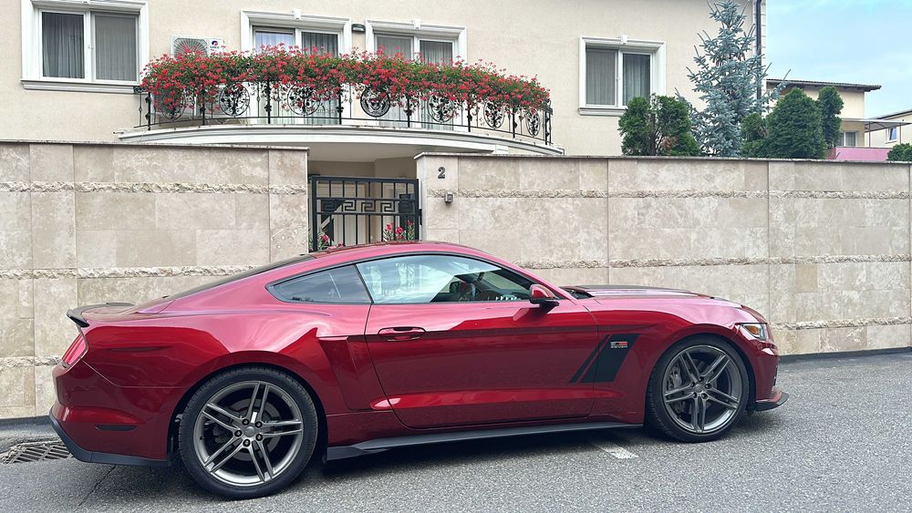 Vând Ford Mustang GT 725 Cai - Roush