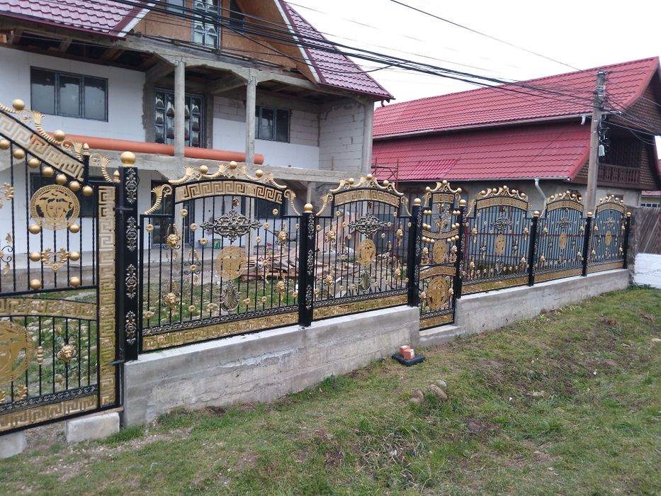 Porți și garduri din fier forjat