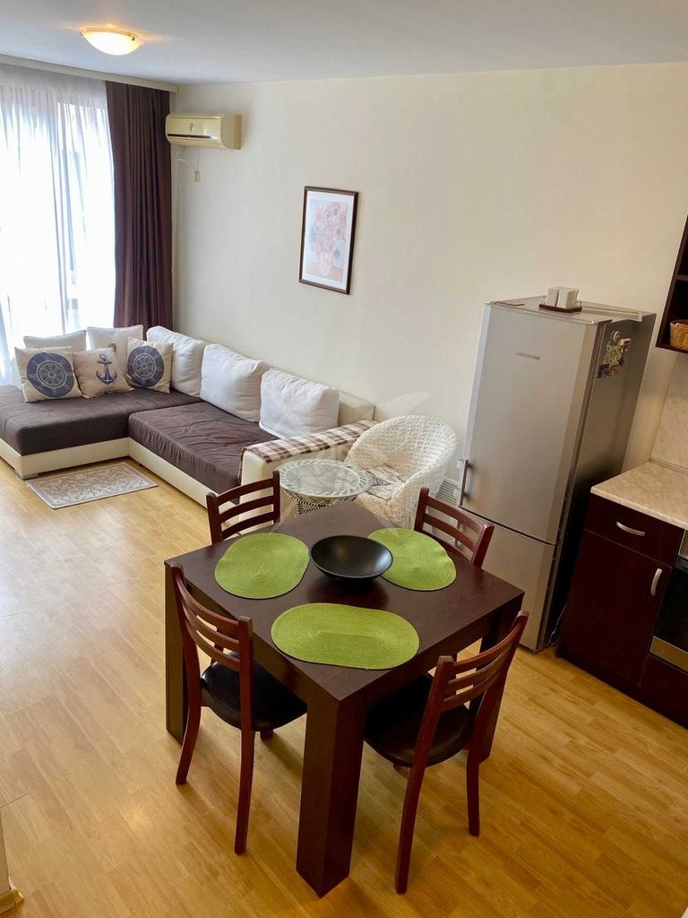Продава се Двустаен апартамент в Свети Влас - 65 кв.м за 1024 €/кв.м - Снимка #2