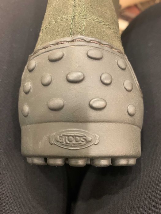 Ghete dama Tod's combat din piele intoarsa cu talpa Vibram 39