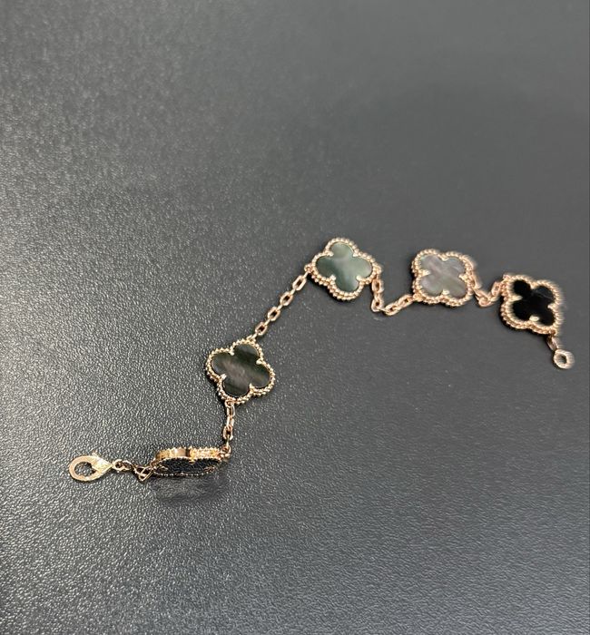 Гривна van cleef 18 K