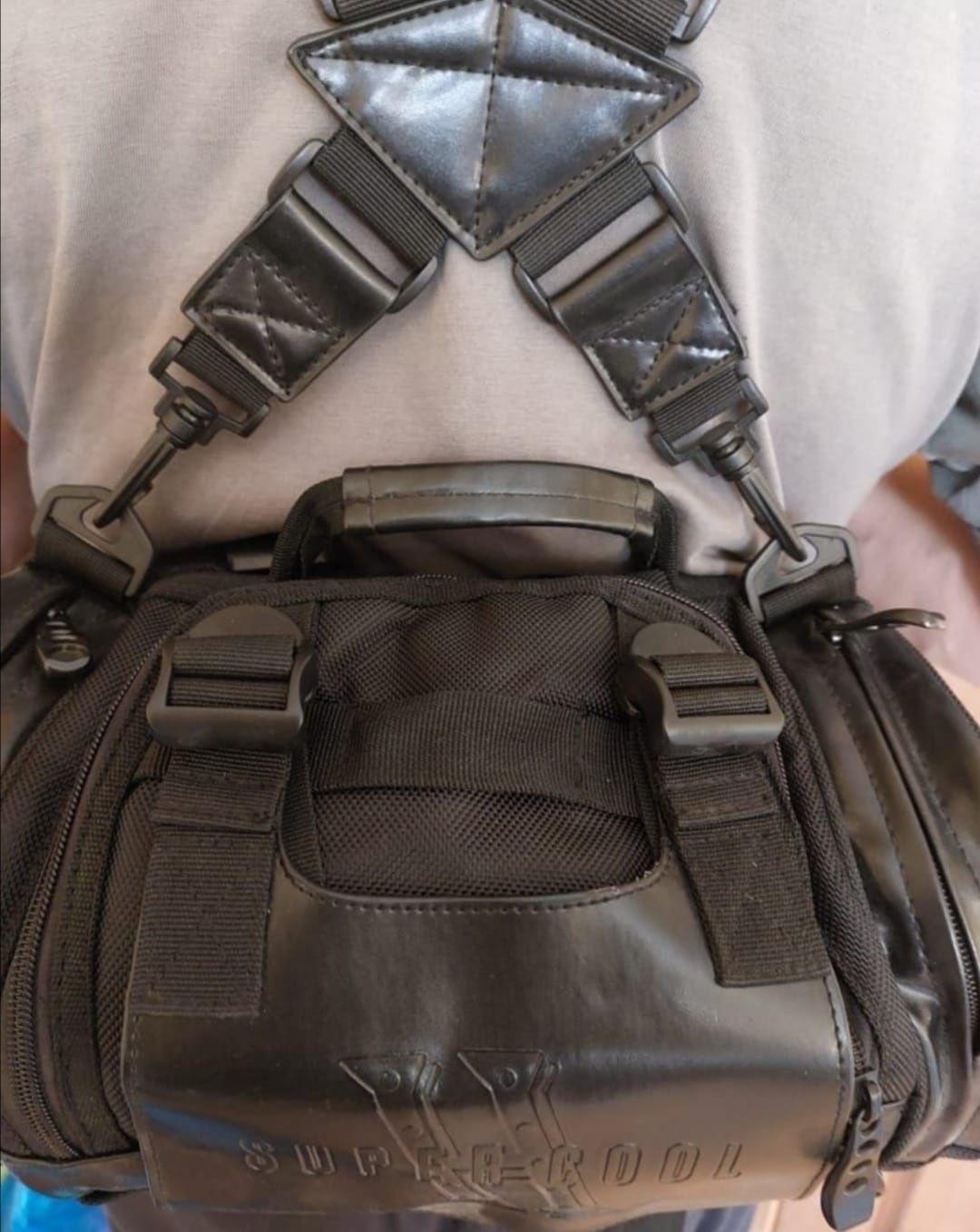Кожанный рюкзак- сумка для фото- видео аппаратуры