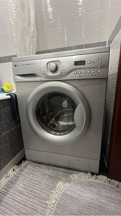 Продам стеральную машинку на запчасти