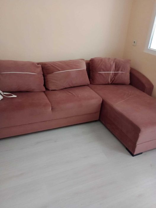 Разтегателен диван