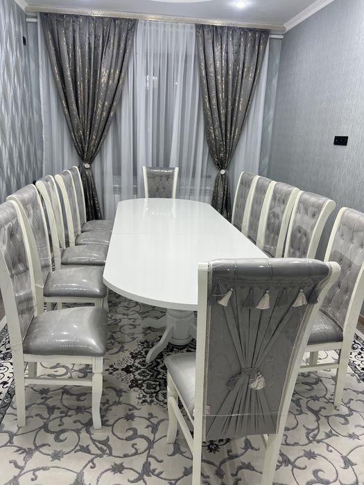 Стол и стулья комплект