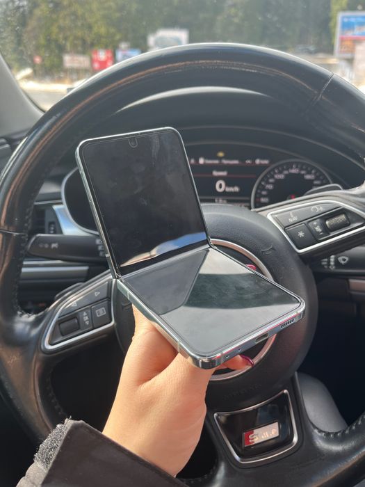 Samsung Galaxy Flip5