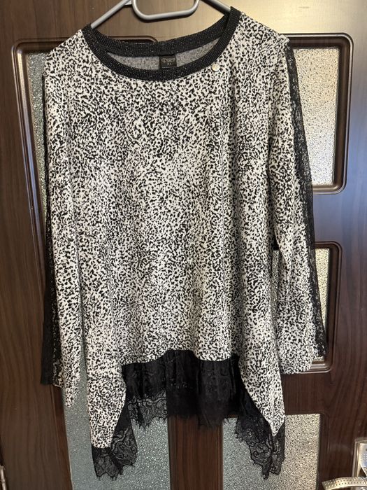 Ефектна дамска блуза LUCY