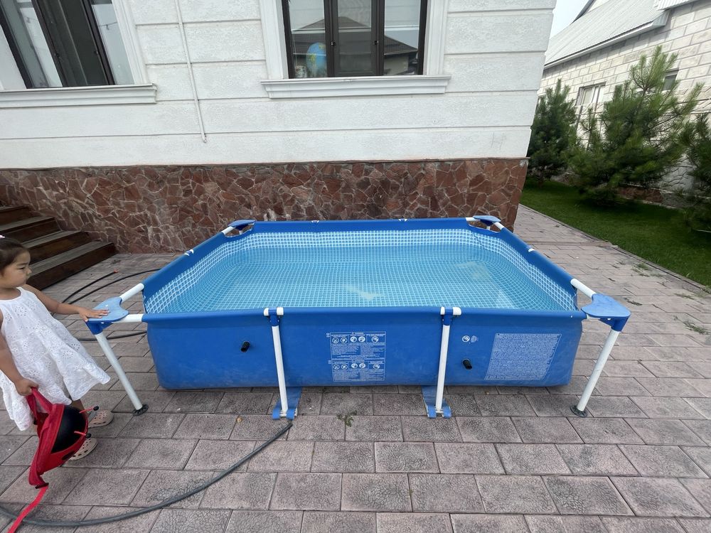 Бассейн intex голубой 160*260