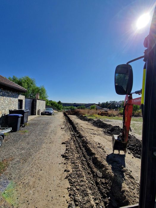 excavator cu deservent