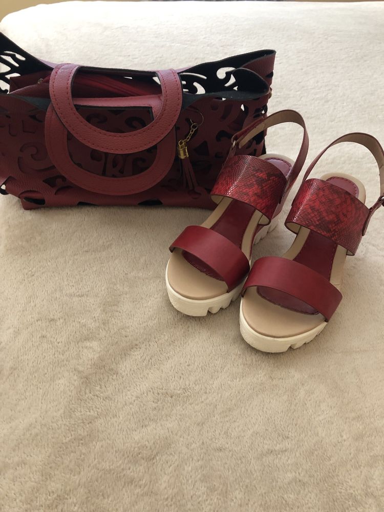 Чанта и сандали - като нови