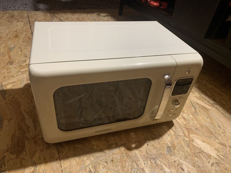 Cuptor cu microunde Daewoo