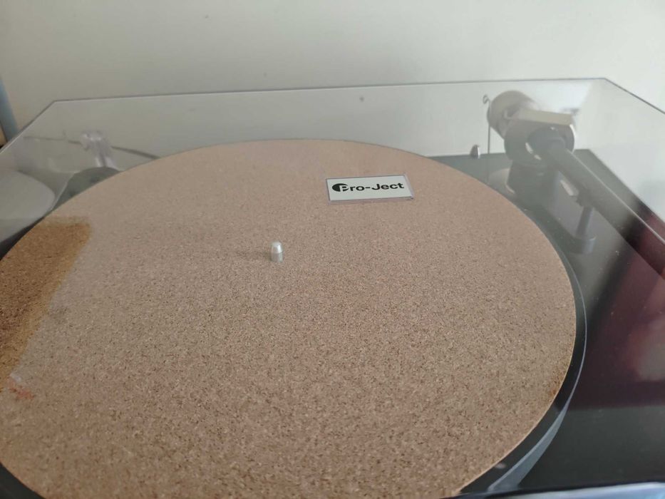 Грамофон Pro-Ject Debut Pro