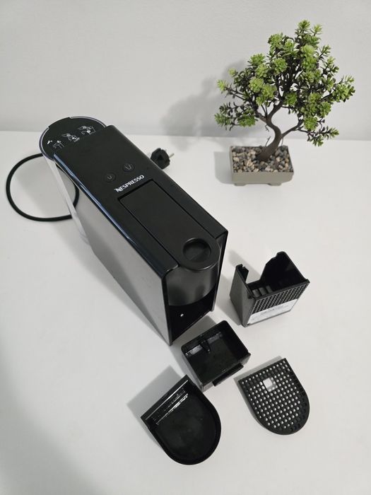 Кафемашина Nespresso Krups Essenza Mini XN1108