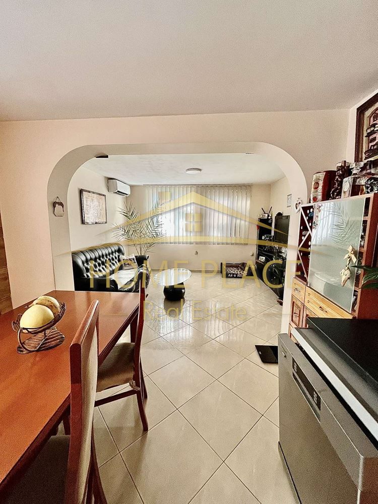 Продава се Къща в Варна, Христо Ботев - 124 кв.м за 1331 €/кв.м - Снимка #2