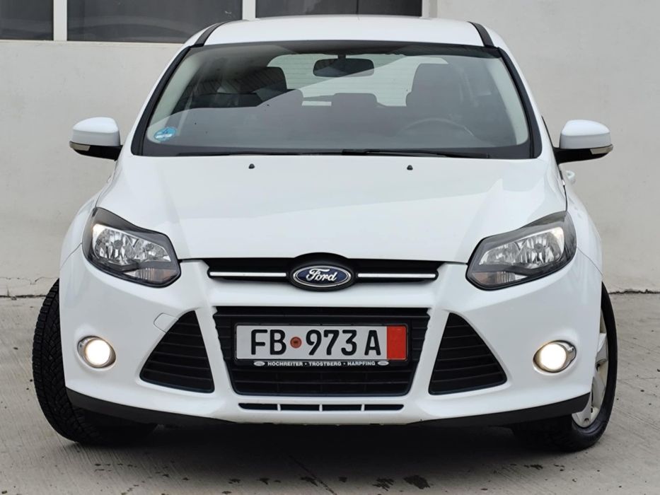 Ford Focus 1.6 benzină clasic, an 2012, Euro 5