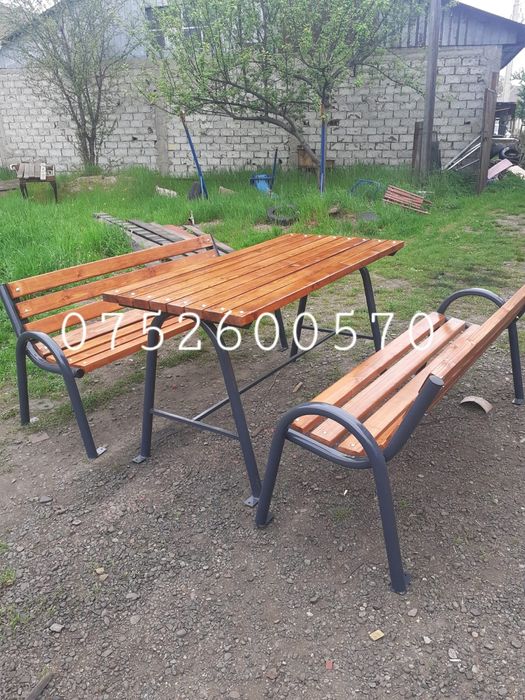 Mobilier stradal,băncuțe și coșuri,pentru parcurii,și gradina.pret mic