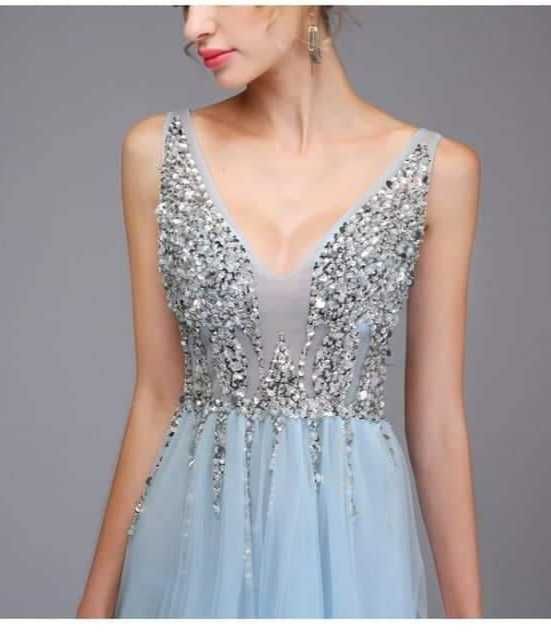 Синя бална рокля