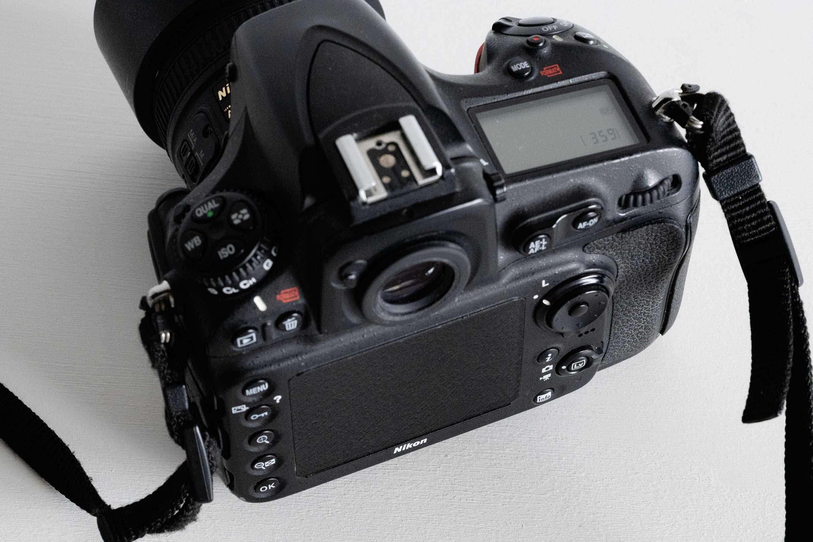 Nikon D810 + obiectiv Nikon 50 mm F1.8 STARE EXCELENTA