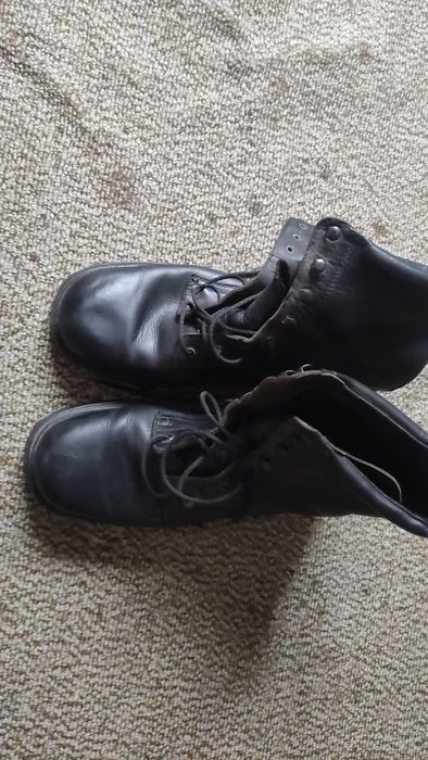 Продавам полицейски кубинки