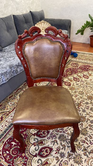 Продам стулья добротные