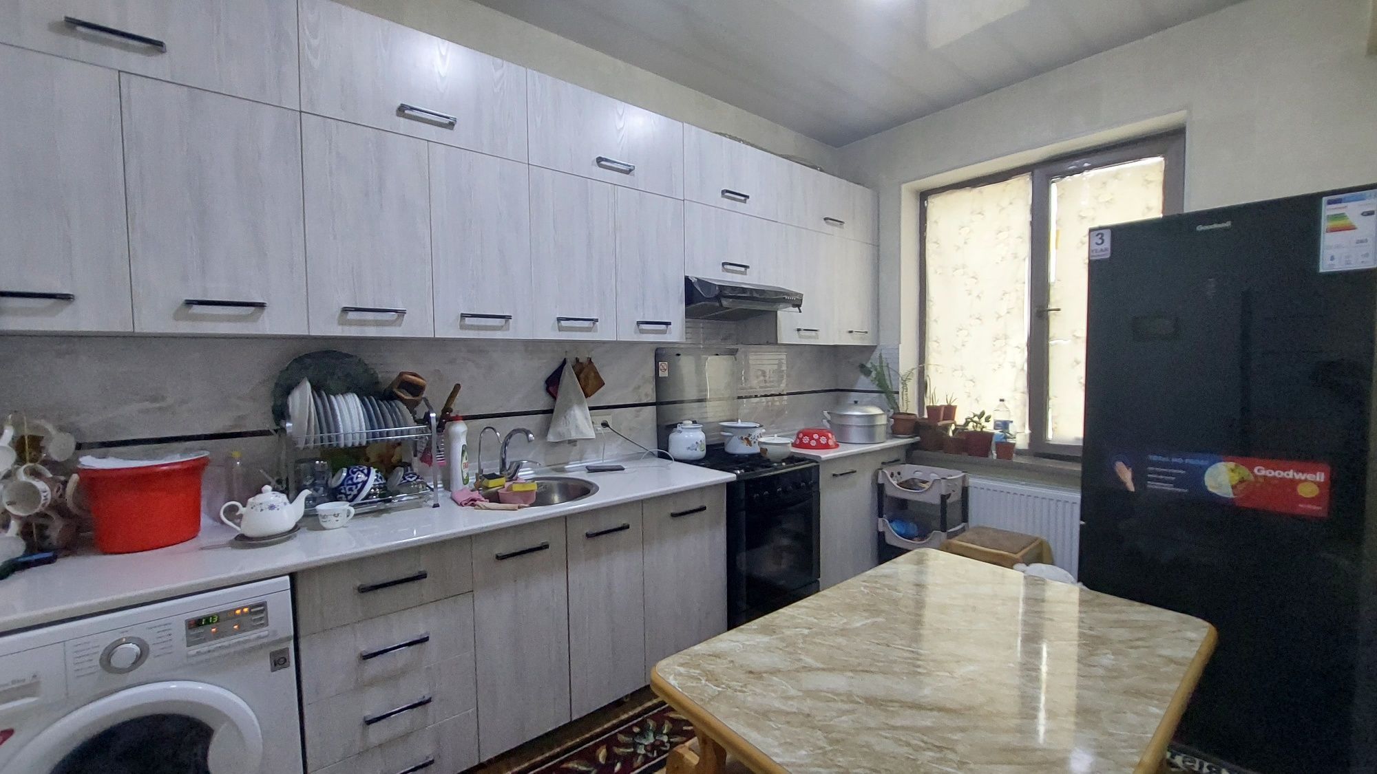 5 комн. квартира (дуплекс). Сергели, метро 4-bek. 500 м. Дом кирпич.